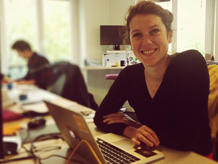 Anne Sophie Roessler working at Dataiku's office